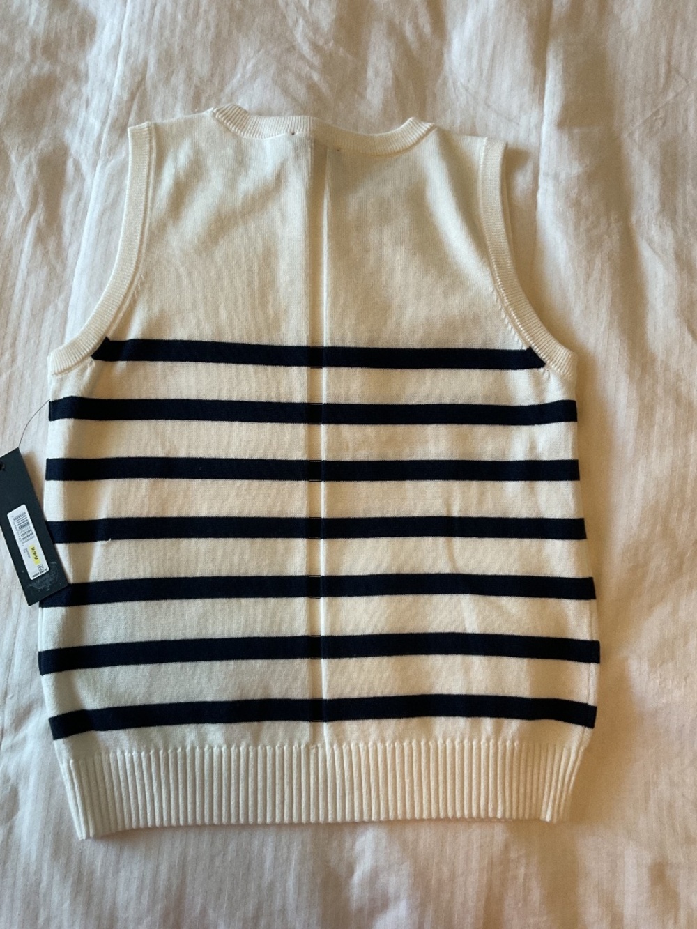 NWT sleeveless sweat med